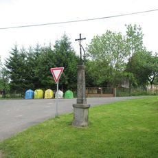 Kříž v Lažánkách u rozcestí