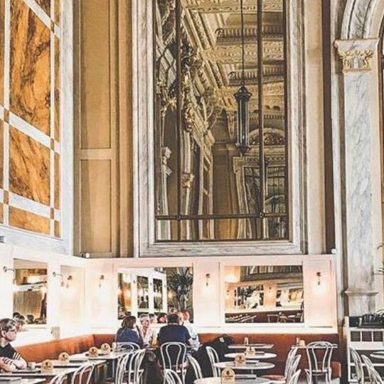 Le Royal Cafe