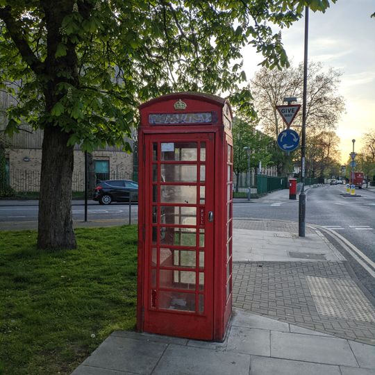 K6 Telephone Kiosk, Outside Westcombe Court