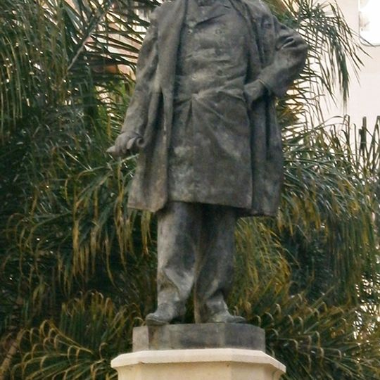 Monument to Eleuterio Maisonnave