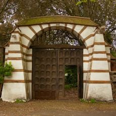 Gateway At The Pleasaunce