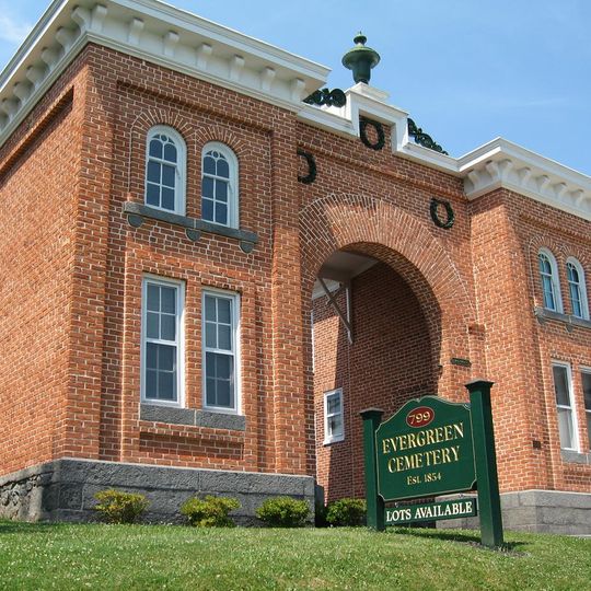 Evergreen Cemetery gatehouse