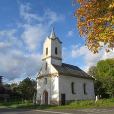 Kaple Neposkrněného Početí Panny Marie v Řepové na křižovatce