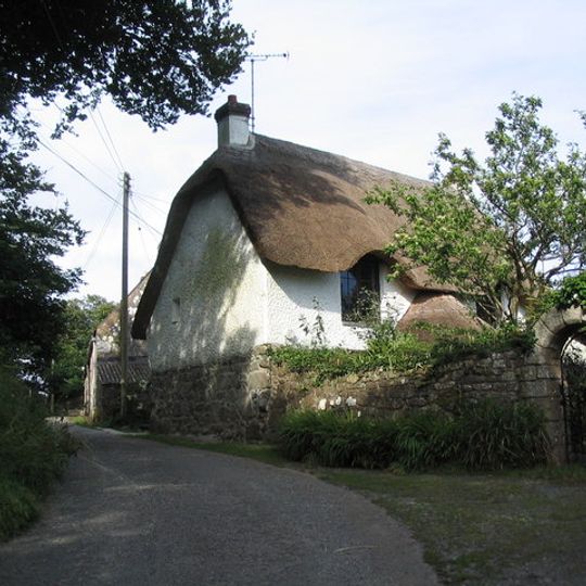 Trevalsoe Farmhouse And Cottage Adjoining To West