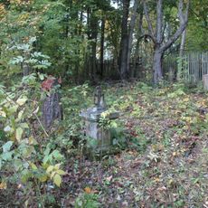 Kříž u zaniklého Račína