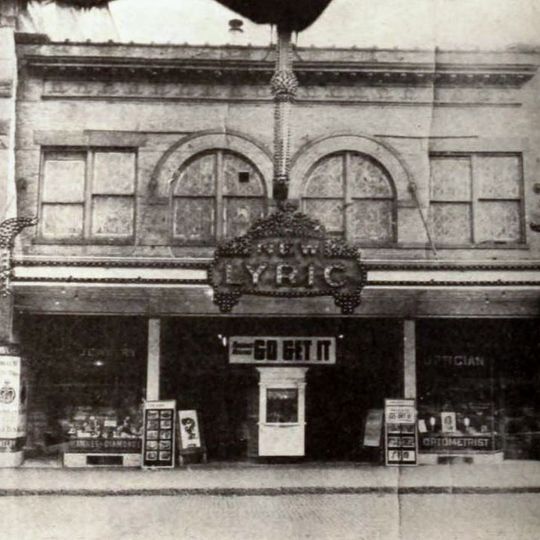 Lyric Theatre, 114-116 West Superior Street