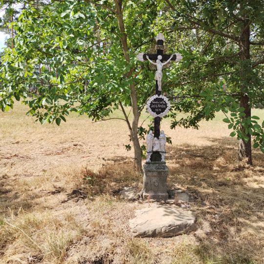 Kříž u Milíkovic