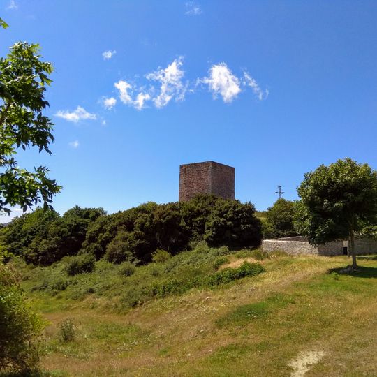 Torre medieval de San Martín de Hoyos
