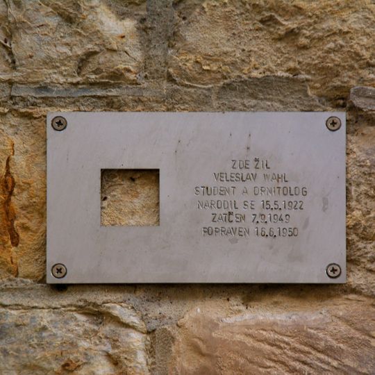 Plaque of Veleslav Wahl in Prague, Úvoz street