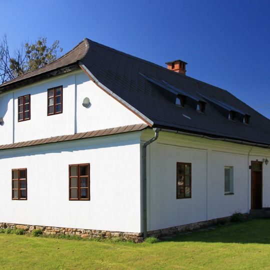 Former Lutheran school in Návsí