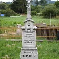 Kříž v Předklášteří v ulici Víska