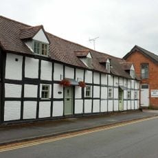 8 And 10, Seggs Lane