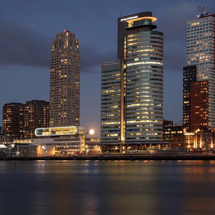 World Port Center