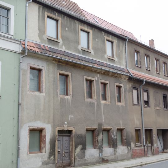 Wohnhaus in geschlossener Bebauung Chemnitzer Straße 13