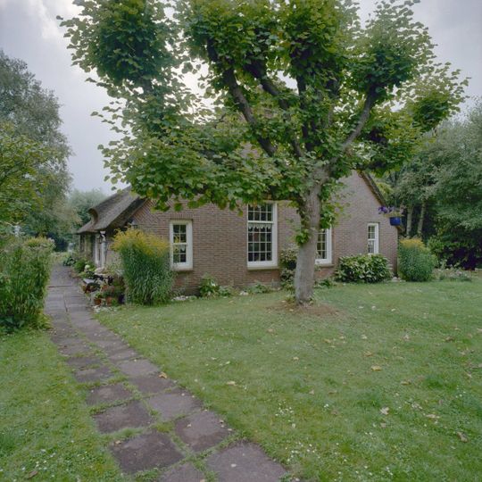 Simon van Capelweg 28, Noorden