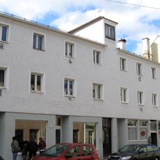 Wohn- und Geschäftshaus