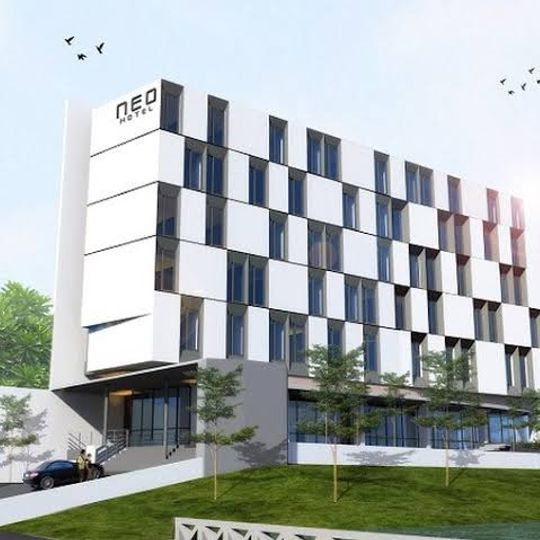 Hotel Neo Tendean