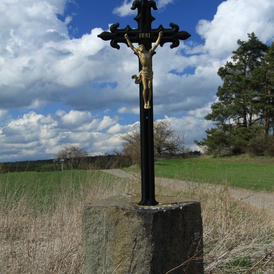 Kříž západně od Smolotel