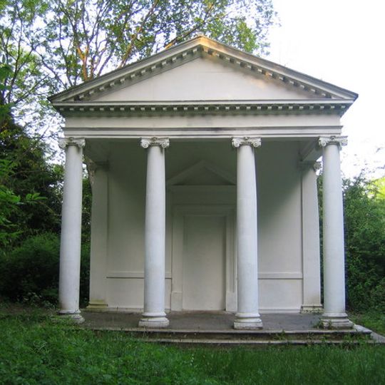Temple Or Summer House To North East Of Nell Gwynns Monument In Park Wood