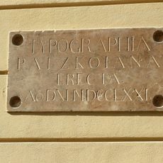 Korlatkova kúria, tabuľa pamätná