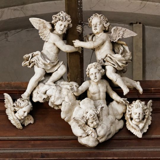 Les Anges soutenant la croix