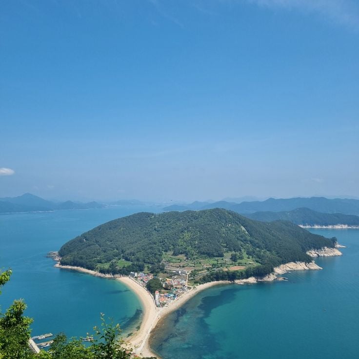 Bijindo Island
