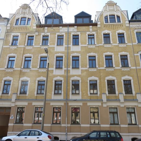 Mietshaus in geschlossener Bebauung Reichenhainer Straße 20