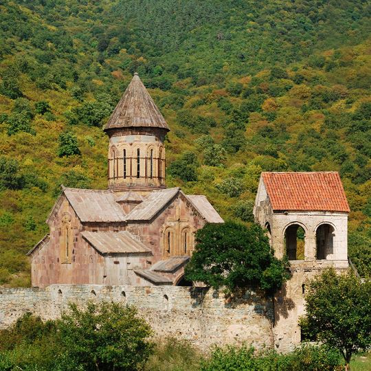 Ფიტარეთის მონასტერი→ტაძარი გუმბათიანი, სამრეკლო, გალავანი და სხვა ნაგებობანი