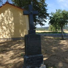 Kříž západně od Malešína na křižovatce