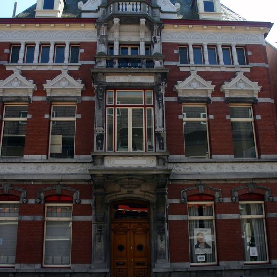Herenhuis, gebouwd in Neo-Renaissancestijl.