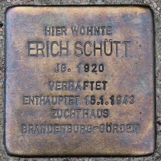 Stolperstein en memoria de Erich Schütt