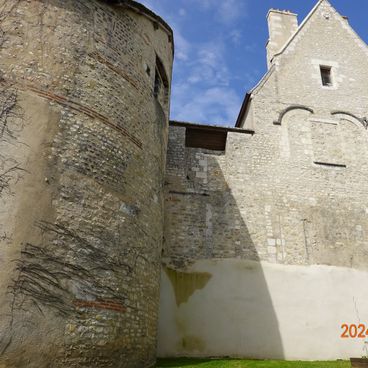 Bourges e la sua regione: dalle cattedrali ai castelli, il cuore del Medioevo francese