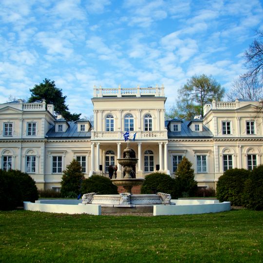 Palace in Wola-Chojnata