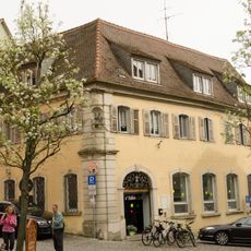 Wohn- und Geschäftshaus