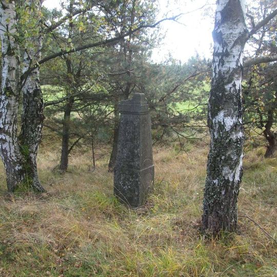 Kříž severně od Skelné Huti nad mlýnem