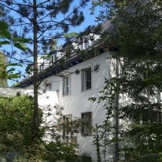 Wohnhaus Karl-Hofer-Straße 13