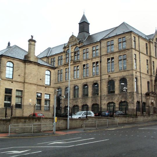 Carlton-Bolling School