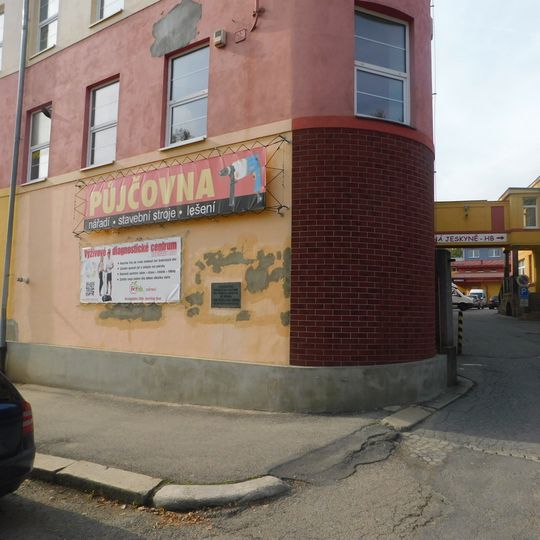 Pamětní deska Josefa Czecha a Josefa Synovce v Havlíčkově Brodě