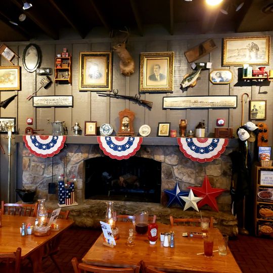 Cracker Barrel Old Country Store