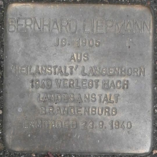 Stolperstein dedicated to Bernhard Liepmann
