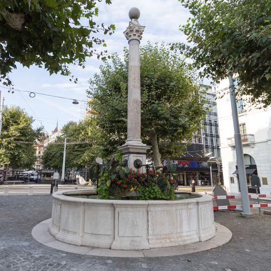 Fontaine de la Place du Port