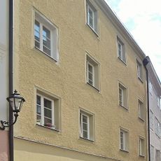 Wohn- und Geschäftshaus