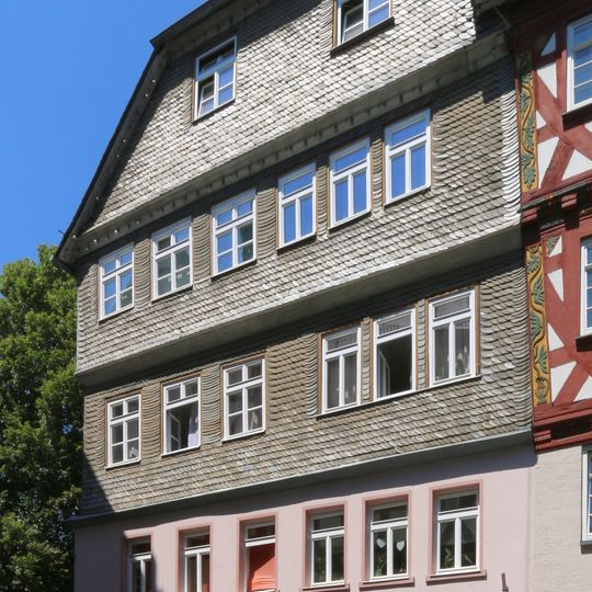 Schulhofstraße 2