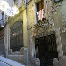 Façana al carrer de la Riera, 19
