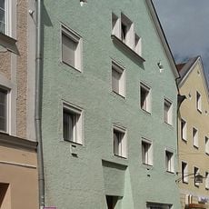 Wohn- und Geschäftshaus