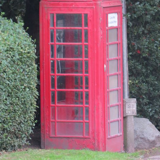 K6 telephone kiosk east of Monks Lane and the parish church