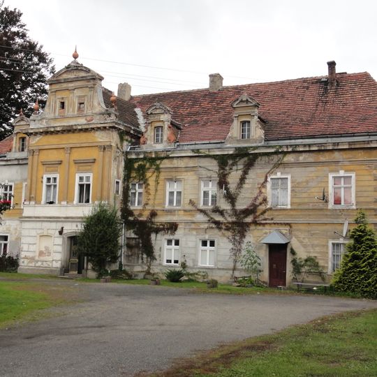 Pałac w Kościelnikach Średnich