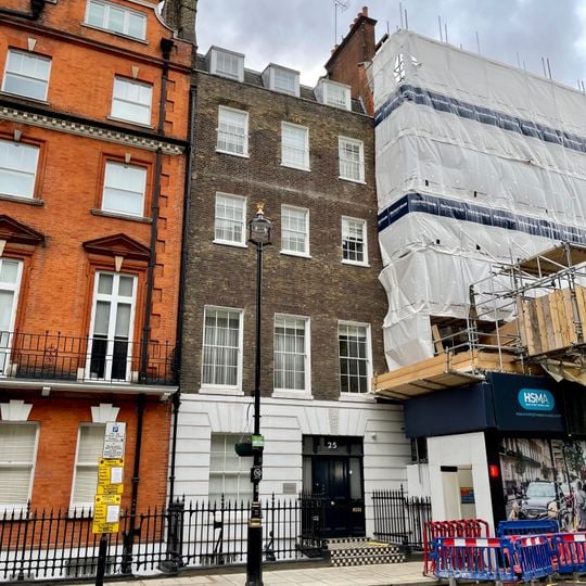 25 Harley Street