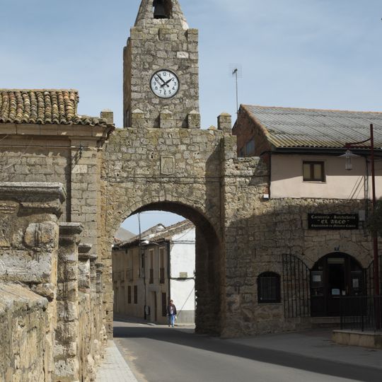Puerta del Reloj de Villabrágima