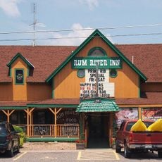 Riverside Hotel